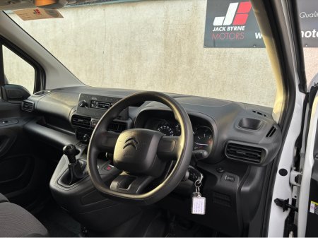 2020 Citroen Berlingo K9 LX 1.5 BLUEHDI 75 650KG M 3 €10,950 thumbnail