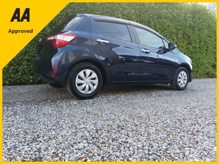 2019 Toyota Yaris - thumbnail 19