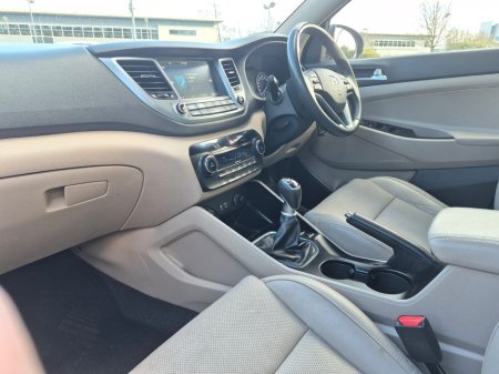 2017 Hyundai Tucson - thumbnail 15