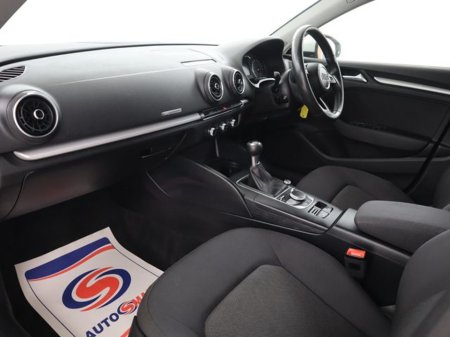 2018 Audi A3 - thumbnail 15