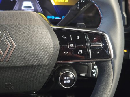 2025 Renault Rafale Esprit Alpine E Tech 200 Hybrid Automatic thumbnail