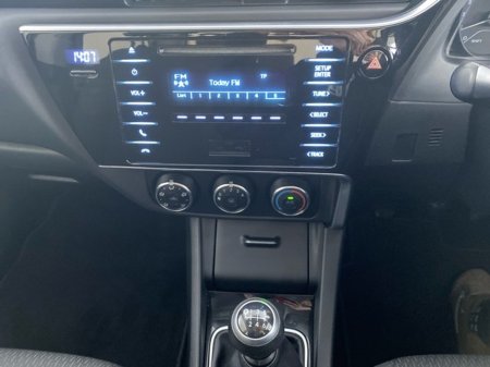 2018 Toyota Corolla - thumbnail 11