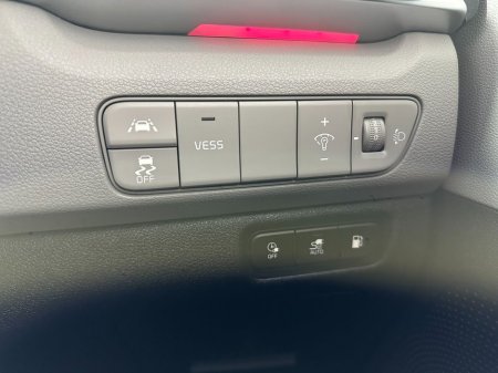 2020 Kia Niro - thumbnail 23