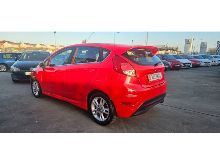 2015 Ford Fiesta - thumbnail 6
