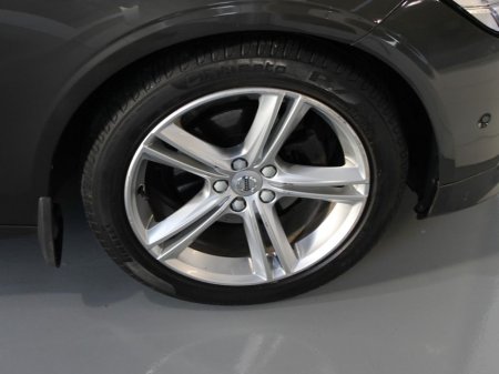 2019 Volvo V90 D4 MOM 5DR Auto €29,499 thumbnail