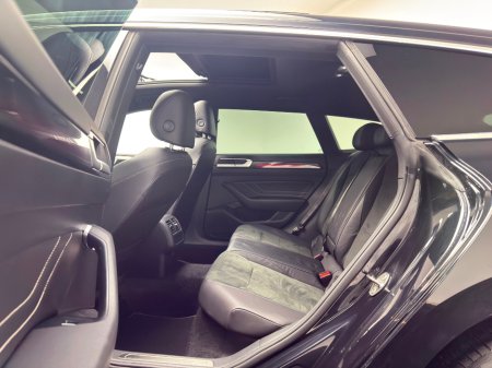 2024 Volkswagen Arteon R LINE 1.4TSI PHEV DSG *PAN ROOF* €41,990 thumbnail