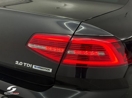 2017 Volkswagen Passat - thumbnail 10