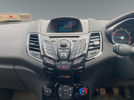 2015 Ford Fiesta 1.25 60PS Titanium €9,995 thumbnail