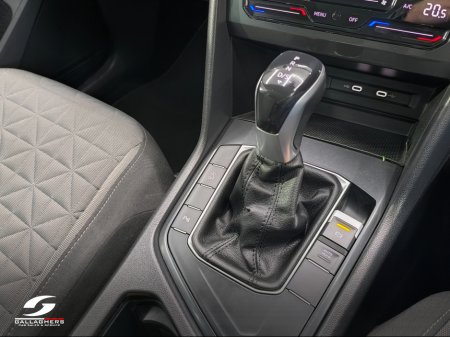 2023 Volkswagen Tiguan (232) LIFE 2.0 TDI 150HP AUTOMATIC €38,750 thumbnail