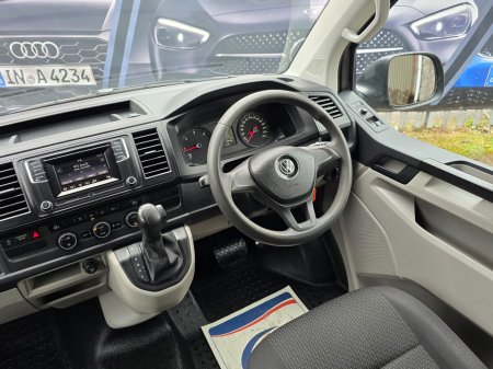 2018 Volkswagen Transporter - thumbnail 16