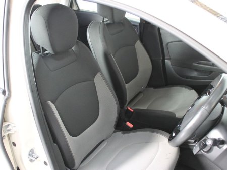 2016 Renault Captur - thumbnail 13