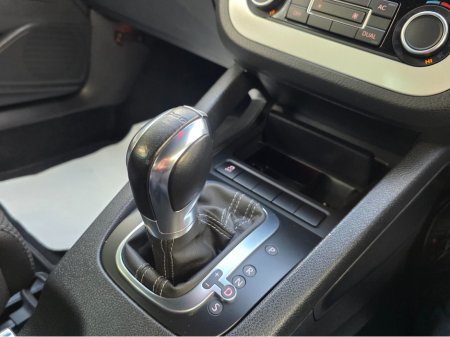 2012 Volkswagen Scirocco 1.4 TSI AUTOMATIC REAR SENSORS HALF LEATHER - ALLOYS REVERSE CAMERA €10,950 thumbnail