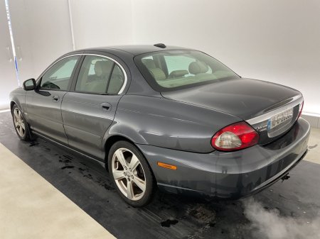 2010 Jaguar X-Type 2.0 D SE 08-11 4DR