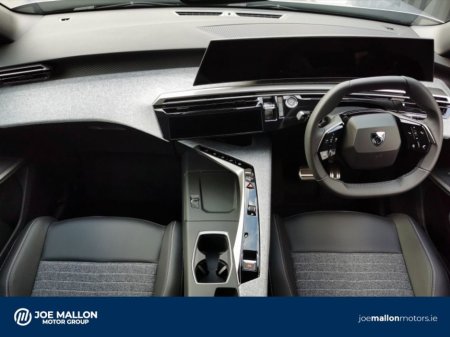 2025 Peugeot 3008 BEV 73kWH 210BHP Allure €43,450