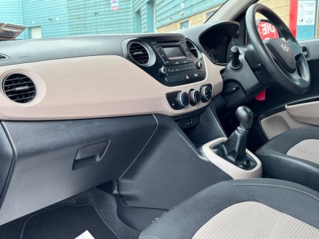 2015 Hyundai i10 - thumbnail 12