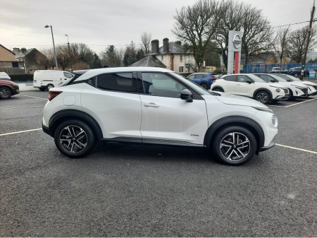 2025 Nissan Juke 1.6 HYB SV PREMIUM MY24.1 €32,950 thumbnail