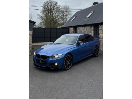 2013 BMW 3 Series - thumbnail 3