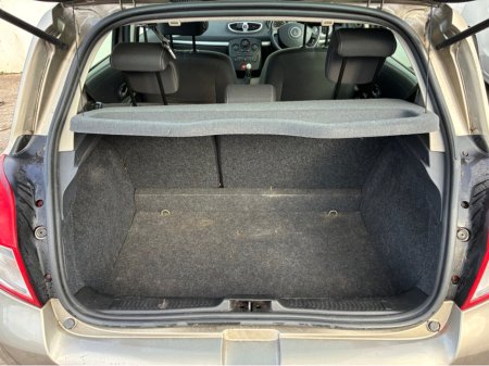 2010 Renault Clio 1.2 petrol 5 door €2,950 thumbnail