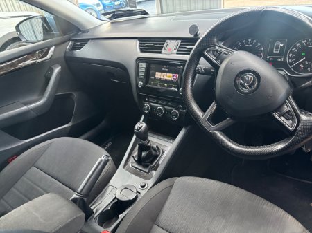 2016 Skoda Octavia - thumbnail 9