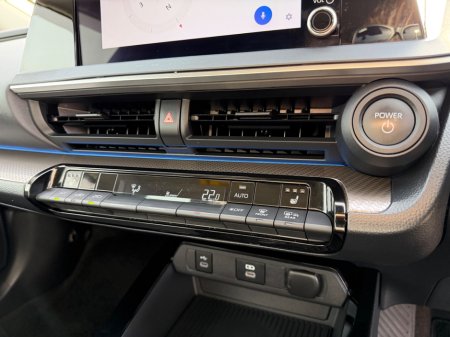 2023 Toyota Prius - thumbnail 22