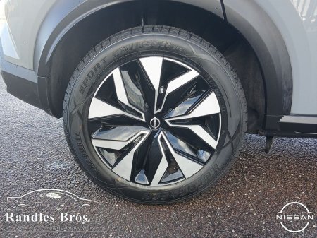 2025 Nissan Juke - thumbnail 8