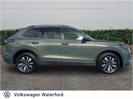 2026 Volkswagen Tiguan - thumbnail 4