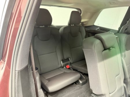 2025 Volvo XC90 PLUS T8 RECHARGE 2.0 PHEV AWD *7 SEATER* €81,990 thumbnail