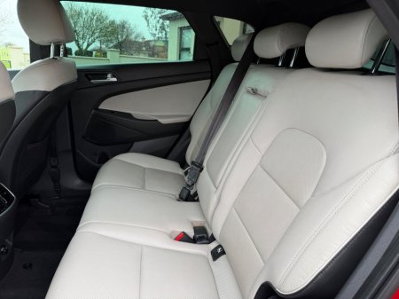 2019 Hyundai Tucson - thumbnail 18