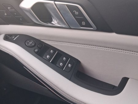 2025 BMW X5 xDrive50e M Sport €117,950 thumbnail