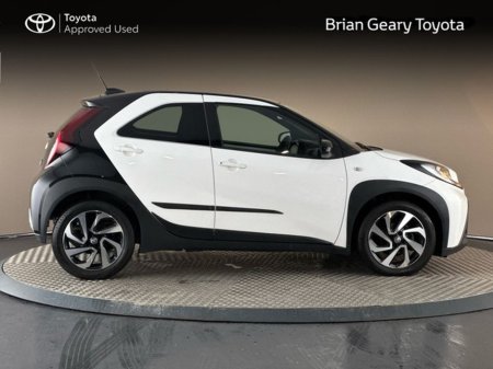 2023 Toyota Aygo X - thumbnail 3