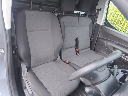 2022 Toyota Proace City Icon Model L1 1.5 Diesel SWB with 3 seats in front and double sliding doors. thumbnail