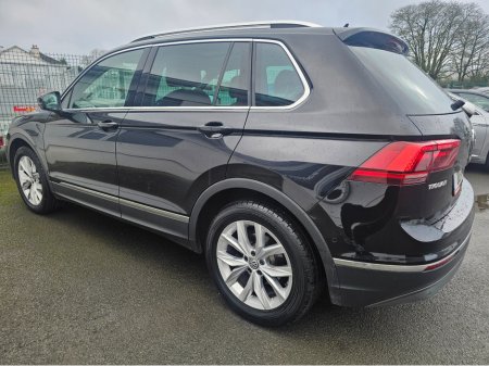 2020 Volkswagen Tiguan HIGHLINE 2.0 TDI MANUAL 6SPEED FWD 150HP 5DR €27,950 thumbnail