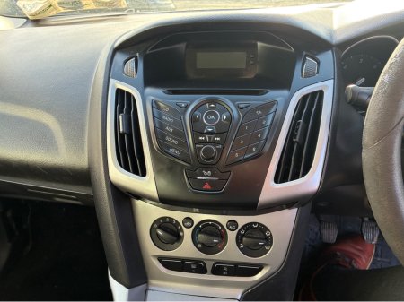 2012 Ford Focus - thumbnail 19