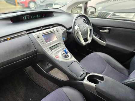 2014 Toyota Prius - thumbnail 6