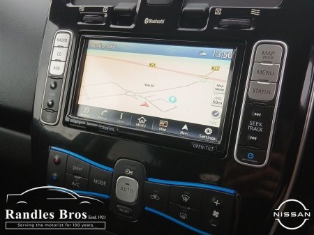 2016 Nissan Leaf - thumbnail 19