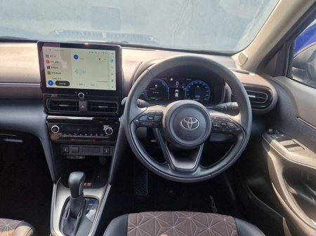 2023 Toyota Yaris Cross 1.5 Hybrid Sol 5dr €30,950 thumbnail