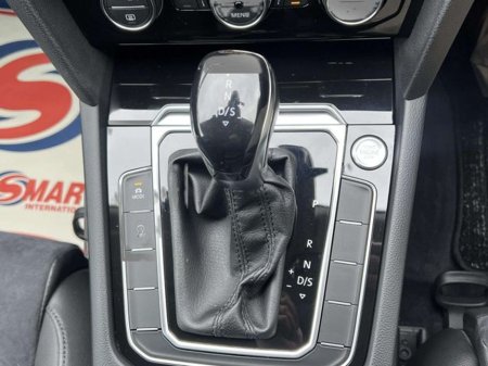 2018 Volkswagen Passat - thumbnail 10