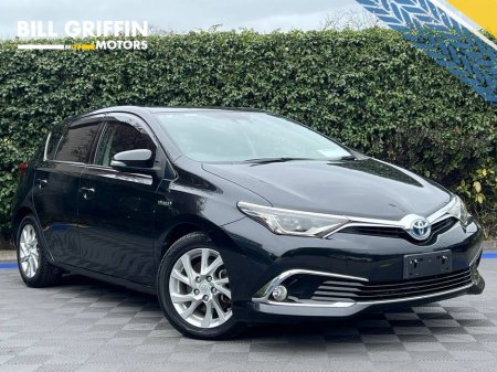 2017 Toyota Auris - thumbnail 1