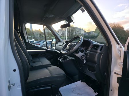 2022 Renault Master FWD LM35 BLUE DCI 150 B €17,500 thumbnail