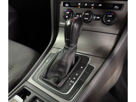 2014 Volkswagen Golf - thumbnail 35