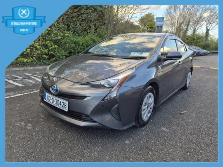 2016 Toyota Prius - thumbnail 1