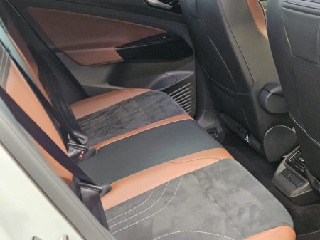 2021 Volkswagen ID.4 LIFE 77kWh 204HP €19,950 thumbnail