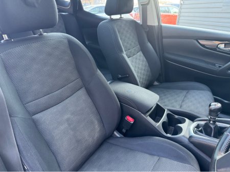 2017 Nissan Qashqai - thumbnail 8