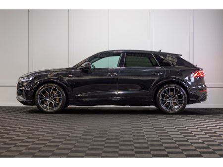 2023 Audi Q8 3.0TFSI e 55 S Line €74,950