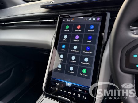 2026 Ford Capri PREMIUM 77KWH 286PS €49,950 thumbnail