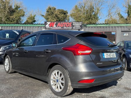 2017 Ford Focus - thumbnail 7