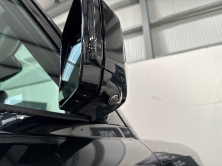 2021 Land Rover Defender - thumbnail 36