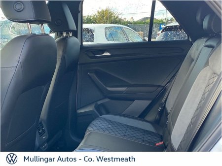 2023 Volkswagen T-Roc 2.0 TDI 116HP R-Line €32,450 thumbnail