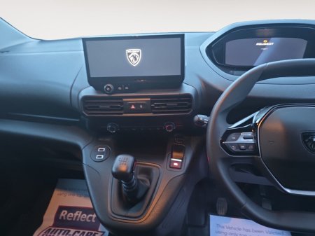 2024 Peugeot Partner  €18,658 thumbnail
