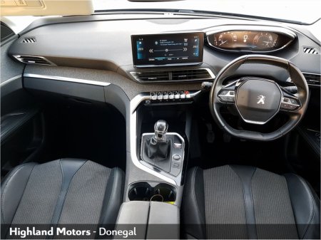 2021 Peugeot 3008 - thumbnail 2